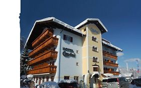 Hotel Crystal st Johann in Tirol